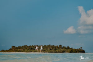 honeymoon photographer maldives